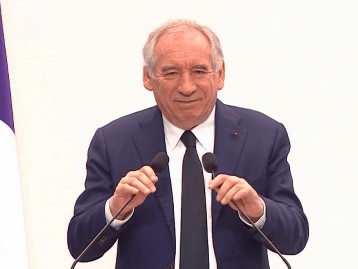 Le cynisme de Bayrou : 40 000 euros pour un bureau luxueux pendant que les Français souffrent