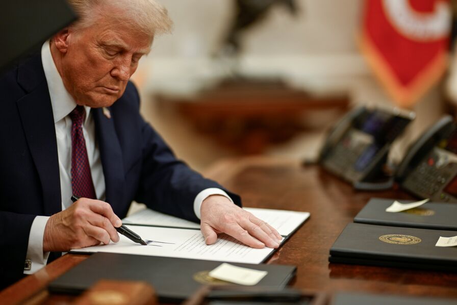 Trump déclare la guerre à Big Pharma… mais les citoyens ne bénéficient pas des promesses